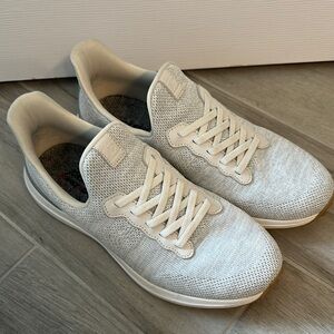 Men's Johnnie-O White size 11 Sneakers